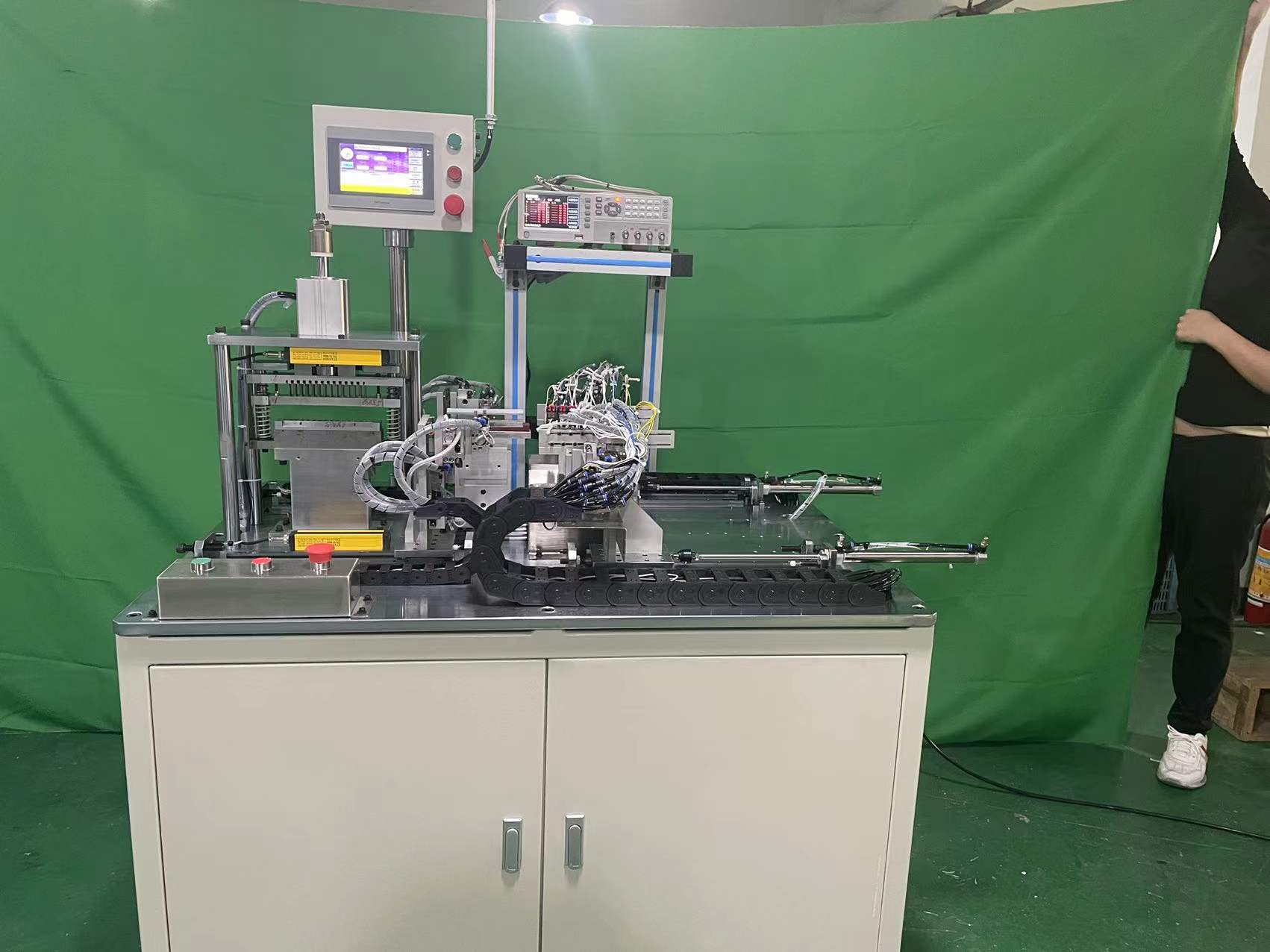 Heating wire detection equipment