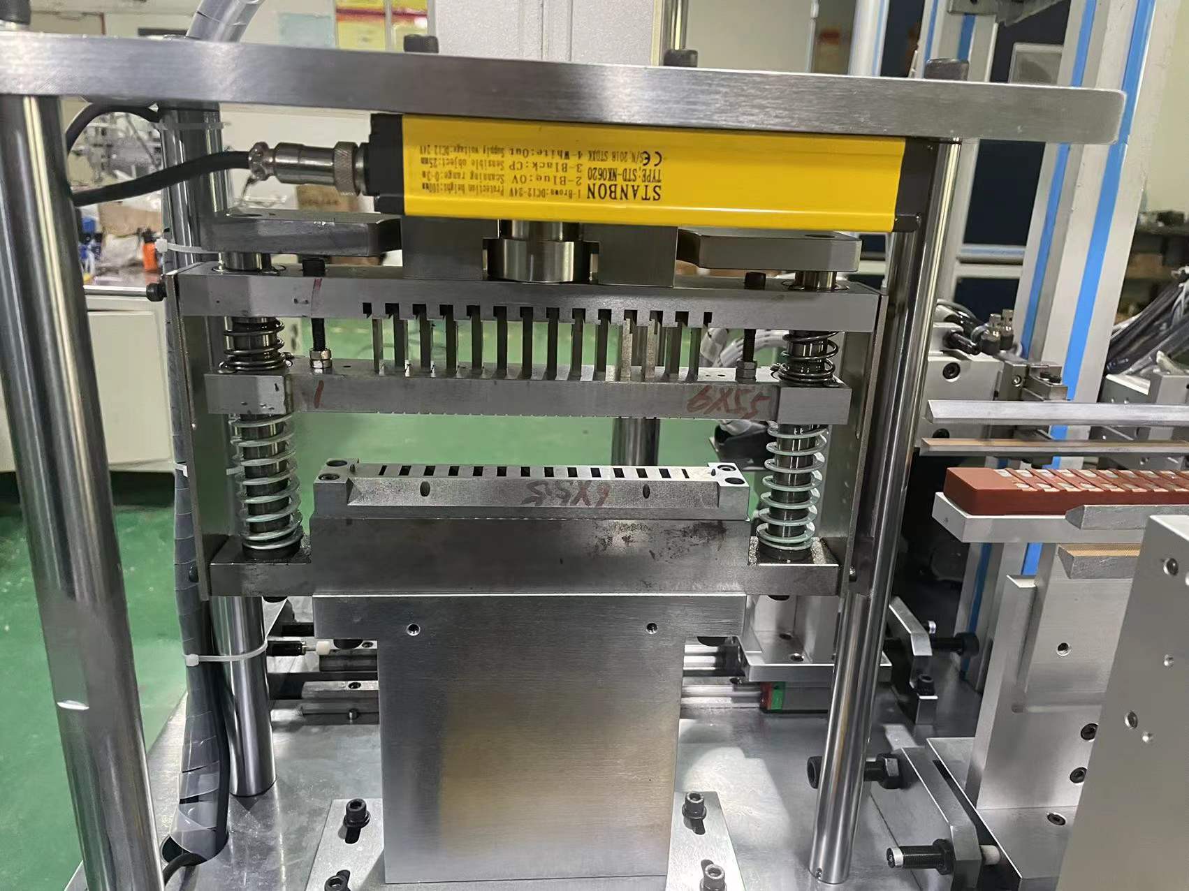 Heating wire detection equipment
