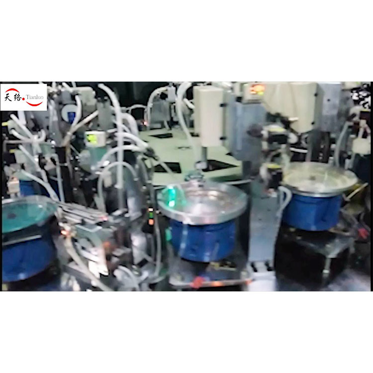 Temperature fuse assembly machine